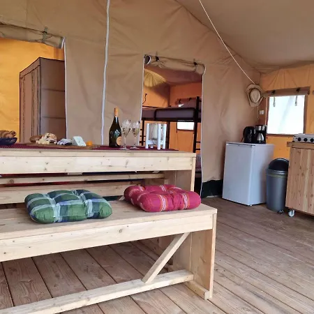 Glamping Safaritent Op Camping De Rimboe Luxe tent Lunteren